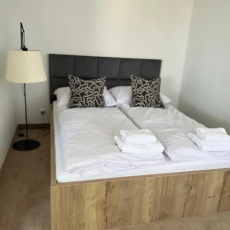 Tusculum Gæstehus 3*