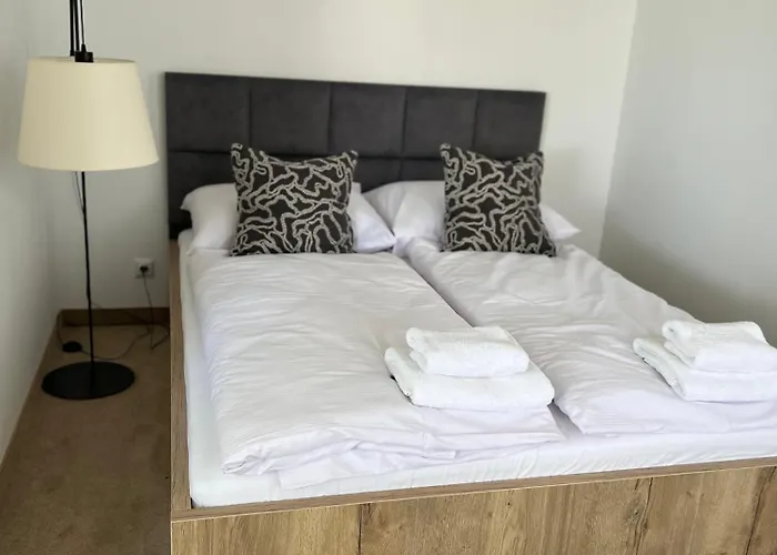 Tusculum 招待所 3*