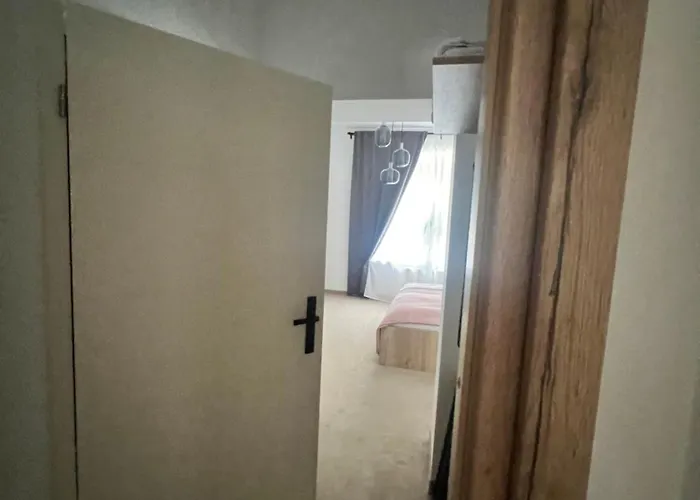 Tusculum 招待所 3*